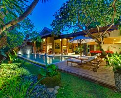Bali Property Advisor - For sale exclusive villa with walking distance to kudeta and the beach-25- FSSEMV0004